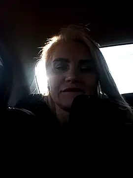 Snapshot of JennyOMay chatting on February 8, 7:37 am JennyOMay online show from February 8, 7:37 am