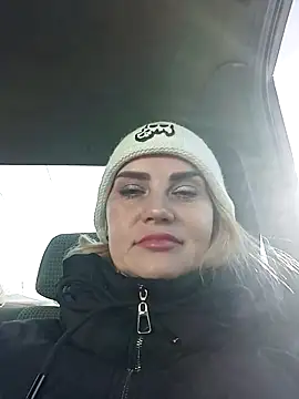 Snapshot of JennyOMay chatting on March 14, 4:32 am JennyOMay online show from March 14, 4:32 am