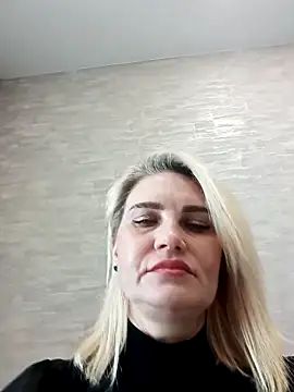 JennyOMay online show from March 18, 2:47 am