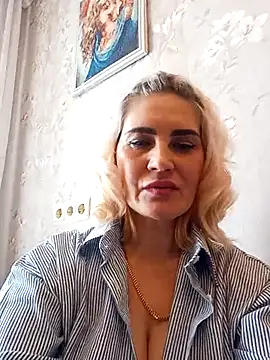 JennyOMay online show from March 23, 9:13 am