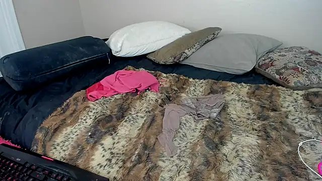 Snapshot of Lourdesnoir@xh chatting on September 18, 2:57 am Lourdesnoirxh online show from September 18, 2:57 am