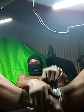 Snapshot of Maculine_Stayr chatting on December 2, 7:27 pm Maculine Stayr online show from December 2, 7:27 pm