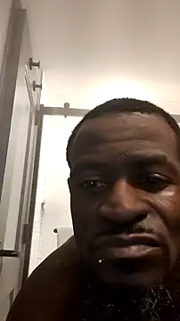 Snapshot of Maculine_Stayr chatting on December 5, 8:22 am Maculine Stayr online show from December 5, 8:22 am