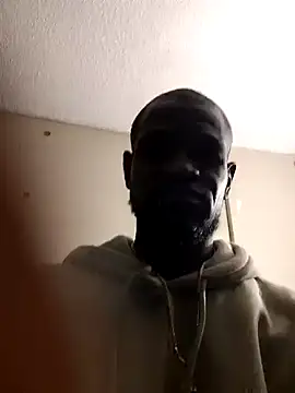 Snapshot of Maculine_Stayr chatting on January 15, 5:05 pm Maculine Stayr online show from January 15, 5:05 pm