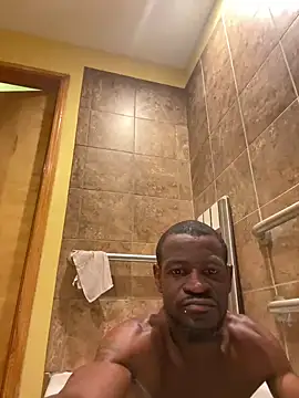 Snapshot of Maculine_Stayr chatting on February 21, 5:02 am Maculine Stayr online show from February 21, 5:02 am