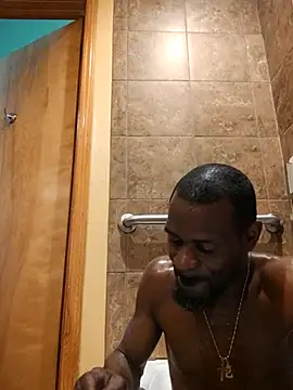 Snapshot of Maculine_Stayr chatting on March 19, 7:17 pm Maculine Stayr online show from March 19, 7:17 pm