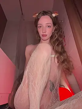 Snapshot of Weeissy chatting on December 18, 8:15 pm Weeissy online show from December 18, 8:15 pm