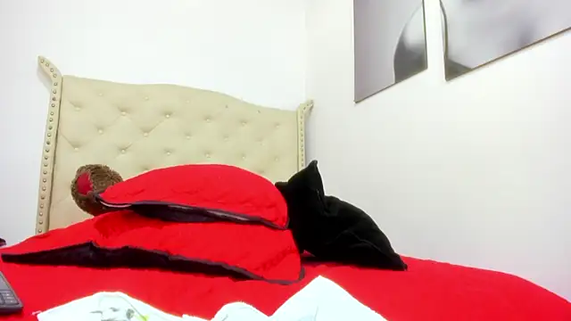 Snapshot of izzy_cum chatting on January 11, 7:27 pm izzy cum online show from January 11, 7:27 pm