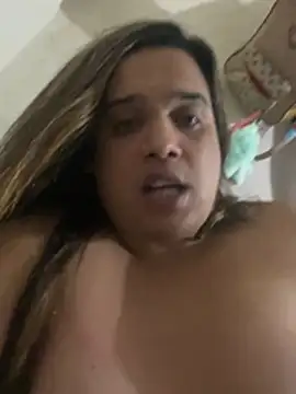 Snapshot of Beatrizray chatting on July 10, 9:17 pm Beatrizray online show from July 10, 9:17 pm