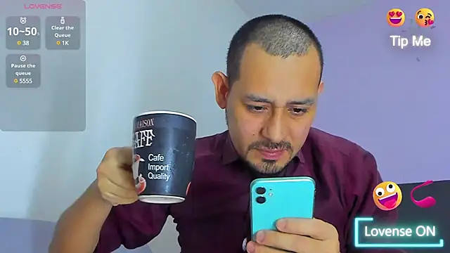 Snapshot of jhonyalzate2 chatting on December 17, 2:23 am jhonyalzate2 online show from December 17, 2:23 am