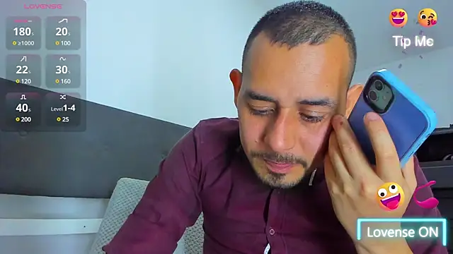 Snapshot of jhonyalzate2 chatting on January 21, 12:46 am jhonyalzate2 online show from January 21, 12:46 am