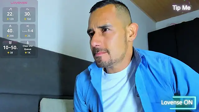 Snapshot of jhonyalzate2 chatting on October 15, 2:44 am jhonyalzate2 online show from October 15, 2:44 am