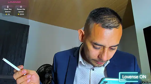 Snapshot of jhonyalzate2 chatting on November 6, 2:56 am jhonyalzate2 online show from November 6, 2:56 am