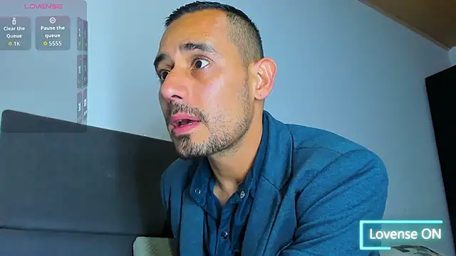 Snapshot of jhonyalzate2 chatting on November 15, 3:26 am jhonyalzate2 online show from November 15, 3:26 am