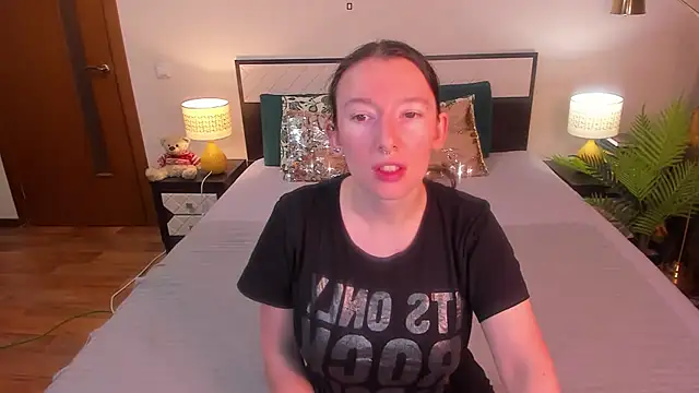 Snapshot of CatherineWalls chatting on July 4, 2:51 am CatherineWalls online show from July 4, 2:51 am