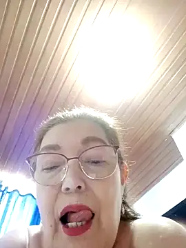 Vicky Rosse online show from February 7, 4:35 pm