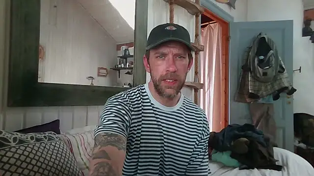Snapshot of Stock-Holmes chatting on May 30, 11:51 am Stock-Holmes online show from May 30, 11:51 am