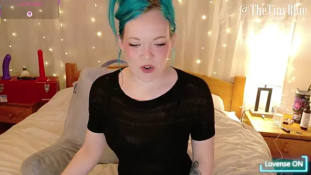 thetinyblue online show from February 9, 5:39 pm