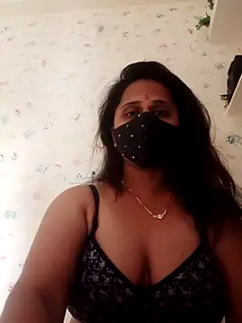 Snapshot of Indiantina chatting on December 24, 8:33 am Indiantina online show from December 24, 8:33 am