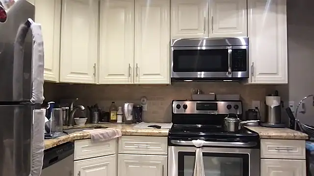 BigGuyMuscle online show from March 12, 2:18 am