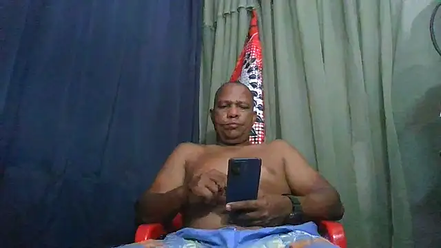 Snapshot of condor08750 chatting on June 16, 7:27 pm condor08750 online show from June 16, 7:27 pm