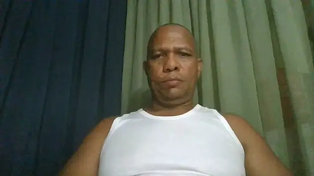 Snapshot of condor08750 chatting on July 19, 12:25 am condor08750 online show from July 19, 12:25 am