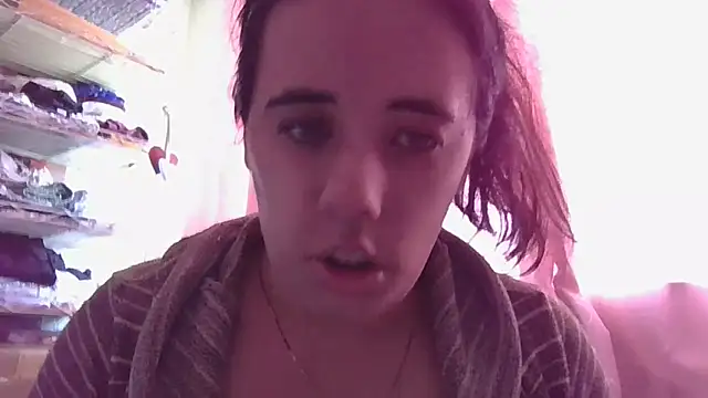 Snapshot of annarose19 chatting on January 2, 5:29 pm annarose19 online show from January 2, 5:29 pm