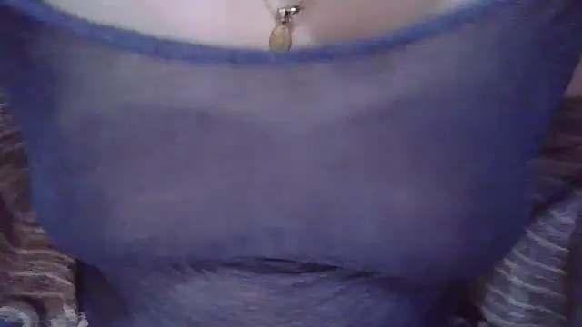 Snapshot of annarose19 chatting on January 3, 11:12 pm annarose19 online show from January 3, 11:12 pm