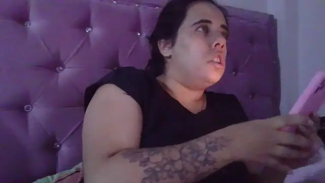 Snapshot of annarose19 chatting on January 10, 1:53 am annarose19 online show from January 10, 1:53 am