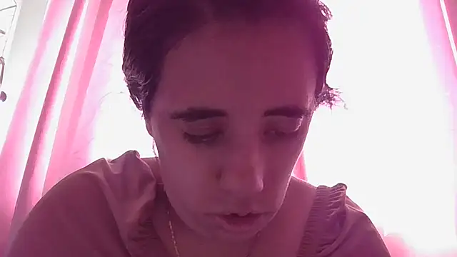 Snapshot of annarose19 chatting on January 14, 8:15 pm annarose19 online show from January 14, 8:15 pm