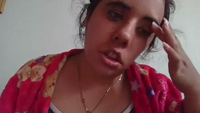 Snapshot of annarose19 chatting on January 16, 7:41 pm annarose19 online show from January 16, 7:41 pm