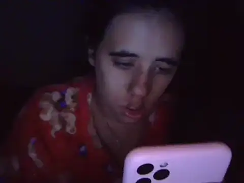 Snapshot of annarose19 chatting on January 25, 4:13 am annarose19 online show from January 25, 4:13 am