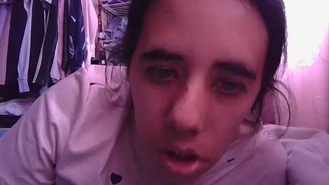 Snapshot of annarose19 chatting on January 30, 8:53 pm annarose19 online show from January 30, 8:53 pm