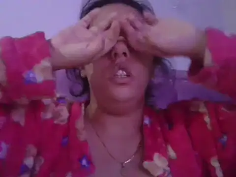 Snapshot of annarose19 chatting on February 4, 2:07 am annarose19 online show from February 4, 2:07 am