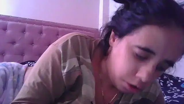 Snapshot of annarose19 chatting on February 12, 7:35 pm annarose19 online show from February 12, 7:35 pm