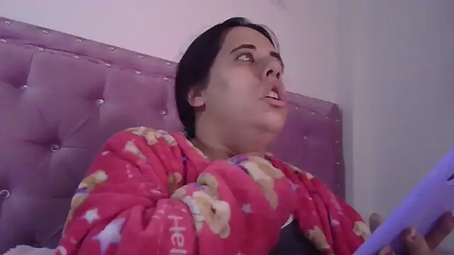 Snapshot of annarose19 chatting on March 1, 2:15 am annarose19 online show from March 1, 2:15 am