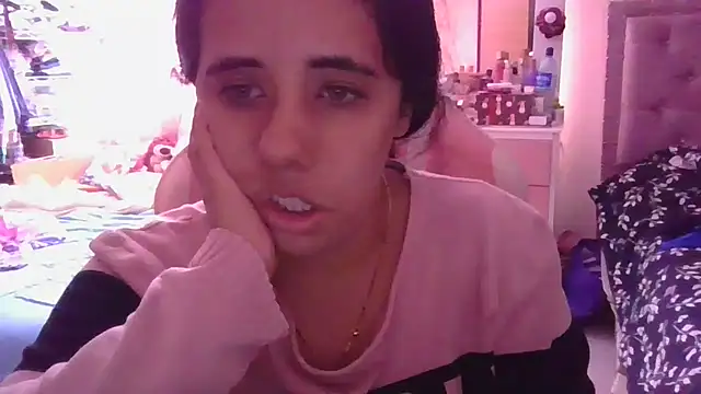 Snapshot of annarose19 chatting on March 3, 7:39 pm annarose19 online show from March 3, 7:39 pm