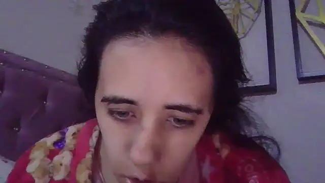 Snapshot of annarose19 chatting on March 5, 12:38 am annarose19 online show from March 5, 12:38 am