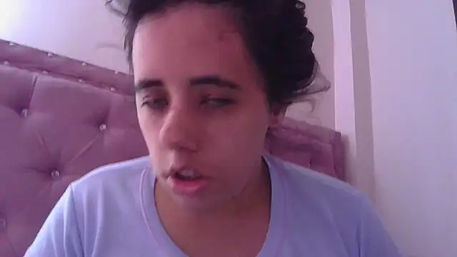 Snapshot of annarose19 chatting on March 13, 8:00 pm annarose19 online show from March 13, 8:00 pm