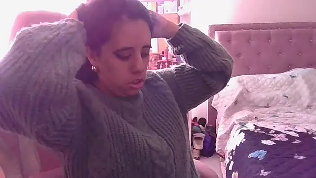 Snapshot of annarose19 chatting on March 17, 8:40 pm annarose19 online show from March 17, 8:40 pm