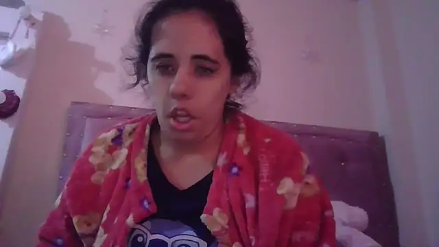 Snapshot of annarose19 chatting on March 18, 2:58 am annarose19 online show from March 18, 2:58 am