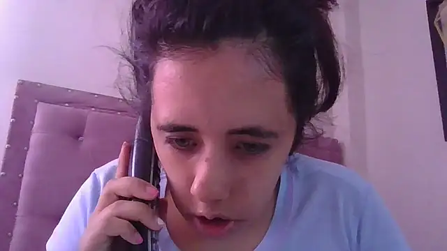 Snapshot of annarose19 chatting on September 11, 5:02 pm annarose19 online show from September 11, 5:02 pm