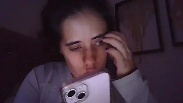 Snapshot of annarose19 chatting on September 12, 10:43 pm annarose19 online show from September 12, 10:43 pm