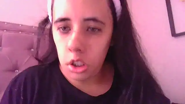 Snapshot of annarose19 chatting on September 13, 5:46 pm annarose19 online show from September 13, 5:46 pm