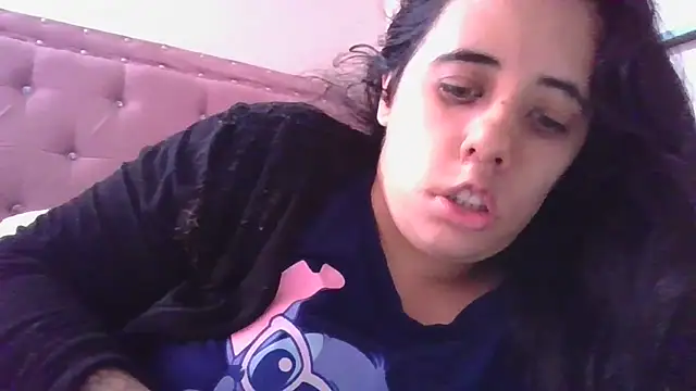 Snapshot of annarose19 chatting on September 17, 7:37 pm annarose19 online show from September 17, 7:37 pm