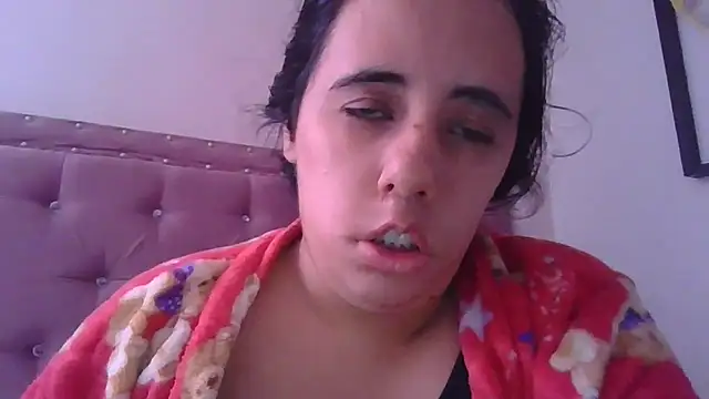 Snapshot of annarose19 chatting on October 23, 6:06 pm annarose19 online show from October 23, 6:06 pm