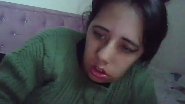 Snapshot of annarose19 chatting on November 15, 12:08 am annarose19 online show from November 15, 12:08 am