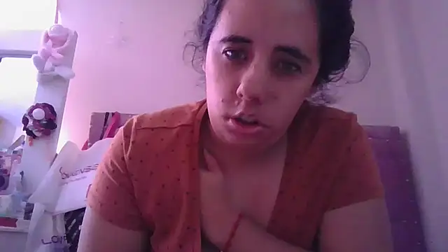 Snapshot of annarose19 chatting on December 13, 7:53 pm annarose19 online show from December 13, 7:53 pm