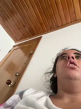 annarose19 online show from April 10, 4:44 pm