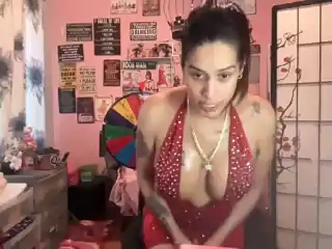 Snapshot of latinacubana chatting on December 20, 10:00 pm latinacubana online show from December 20, 10:00 pm